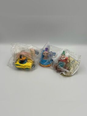 Vintage 90s McDonald’s Toy Lot- Daffy Duck ET Snow White Doc (READ DESCRIPTION)